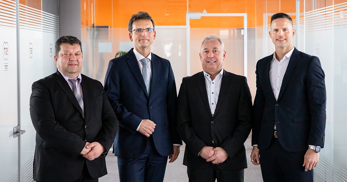 Na sliki (od leve proti desni) mag. Jože Zrimšek, mag. Robert Erzin, Jurij Krč, Gregor Štampohar